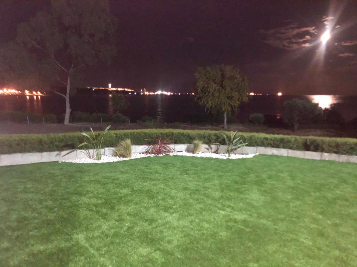 Governors Beach Costas Apts Esterno foto